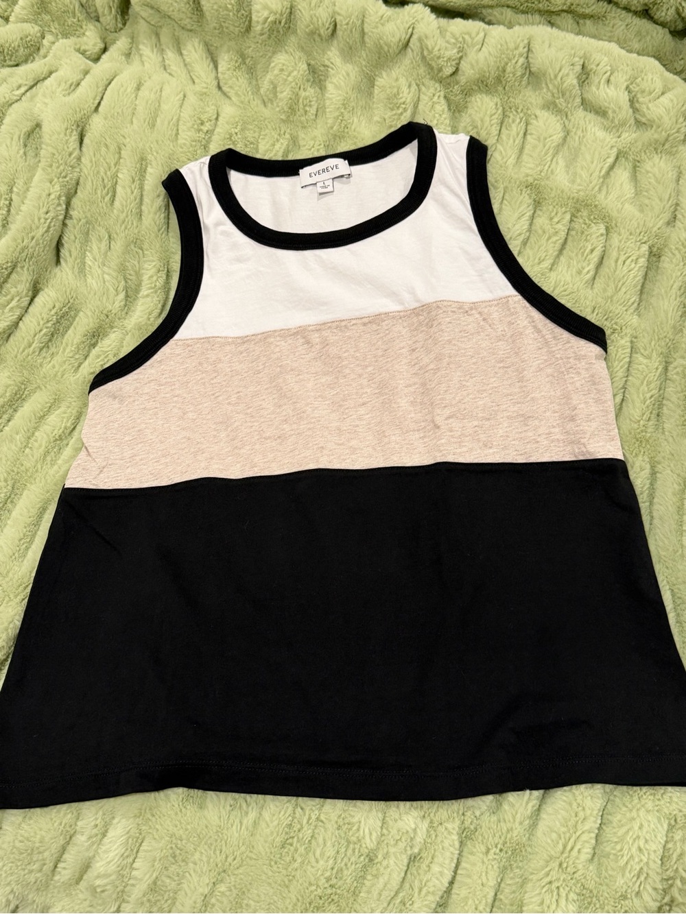 Evereve sleeveless top. Size large. New without tags